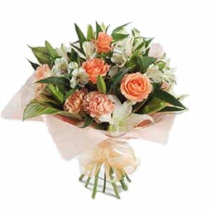  Ankara K�z�lay cicekciler , cicek siparisi  karisik buket tanzimi demeti - anneler g�n� �i�ek buketi -