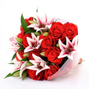  Ankara K�z�lay kaliteli taze ve ucuz �i�ekler  3 dal kazablanka ve 11 adet k�rm�z� g�l