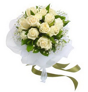  K�z�lay �i�ek�i ma�azas�  11 adet benbeyaz g�llerden buket 