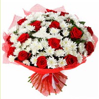 11 adet k�rm�z� g�l ve beyaz k�r �i�e�i  K�z�lay �i�ek online �i�ek sipari�i 