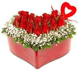Kalp i�erisinde 9 k�rm�z� g�l kalp �ubuk  K�z�lay �i�ek ma�azas� , �i�ek�i adresleri 