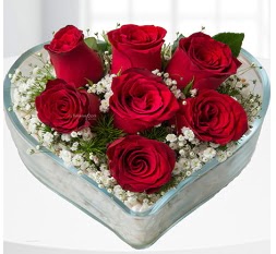 Kalp i�erisinde 7 adet k�rm�z� g�l  Ankara K�z�lay �i�ek�i telefonlar� 