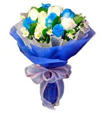 5 mavi g�l 6 beyaz g�lden buket  K�z�lay �i�ek g�nderme sitemiz g�venlidir 