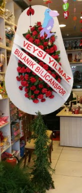 Tek katl� d���n nikah i�yeri a��l�� �i�ek  K�z�lay anneler g�n� �i�ek yolla 