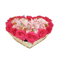 kalp bi�iminde g�ller ve lilyum   Ankara K�z�lay �i�ek yolla , �i�ek g�nder , �i�ek�i  
