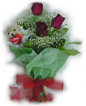 3 adet g�l ve k���k ayicik buketi  Ankara K�z�lay yurti�i ve yurtd��� �i�ek sipari�i 