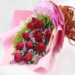 11 adet kirmizi g�l ve kir �i�ekleri  K�z�lay �i�ek online �i�ek sipari�i 