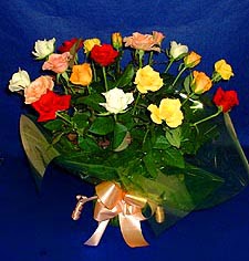  Ankara Kızılay 14 şubat sevgililer günü çiçek  13 adet karisik renkli güller