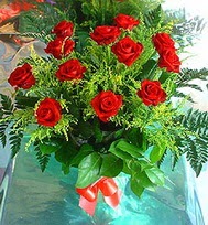 12 adet g�l buketi  K�z�lay �i�ek g�nderme sitemiz g�venlidir 