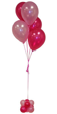 Sevdiklerinize 17 adet uçan balon demeti yollayin.  Kızılay anneler günü çiçek yolla 