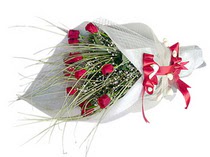  Ankara K�z�lay kaliteli taze ve ucuz �i�ekler  11 adet kirmizi g�l buketi