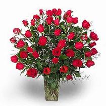  Ankara Kızılay online çiçek gönderme sipariş  11 adet kirmizi gül cam yada mika vazoda sevenlere özel vazo