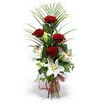  K�z�lay �i�ek�iler  4 adet kirmizi g�l 1 dal kazablanka �i�egi