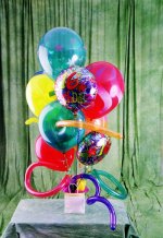  K�z�lay ucuz �i�ek g�nder  karisik g�r�nt�de renkli u�an balon buketi