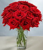  Ankara Kızılay hediye sevgilime hediye çiçek  Sevdiklerinize özel ürün 12 adet cam içerisinde kirmizi gül  Ankara Kızılay 14 şubat sevgililer günü çiçek  