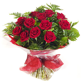 Ucuz �i�ek siparisi 11 kirmizi g�l buketi  K�z�lay �i�ek g�nderme 