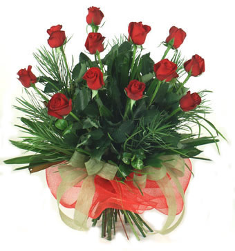 �i�ek yolla 12 adet kirmizi g�l buketi  K�z�lay ucuz �i�ek g�nder 