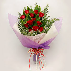 �i�ek�i d�kkanindan 11 adet g�l buket  K�z�lay anneler g�n� �i�ek yolla 
