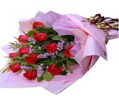 11 adet kirmizi g�llerden g�rsel buket  K�z�lay �i�ek�iler 