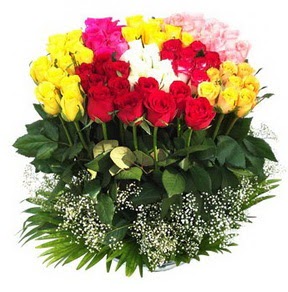  Kızılay çiçek satışı  51 adet renkli güllerden aranjman tanzimi