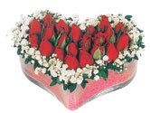 Ankara Kızılay online çiçek gönderme sipariş  mika kalpte kirmizi güller 9 