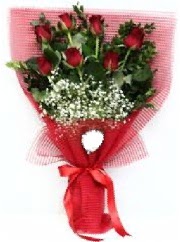 7 adet kırmızı gülden buket tanzimi  Ankara Kızılay yurtiçi ve yurtdışı çiçek siparişi 