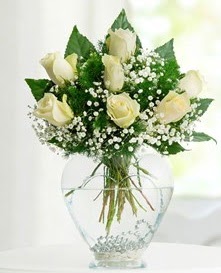 Cam içerisinde 7 adet beyaz gül  Kızılay online çiçekçi , çiçek siparişi 