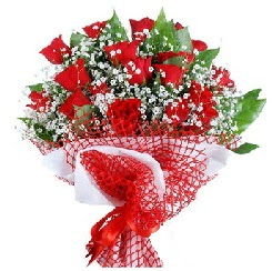 11 kırmızı gülden buket  Ankara Kızılay İnternetten çiçek siparişi 