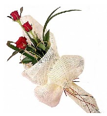 3 adet k�rm�z� g�l buketi  K�z�lay ucuz �i�ek g�nder 