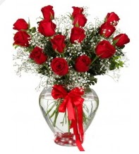 11 adet kırmızı gül cam kalpte  Ankara Kızılay güvenli kaliteli hızlı çiçek 