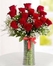 10 kırmızı gül cam vazo içerisinde  Ankara Kızılay 14 şubat sevgililer günü çiçek 