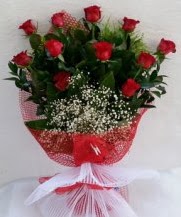 11 adet k�rm�z� g�lden g�rsel �i�ek  K�z�lay cicek , cicekci 