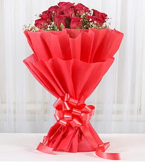 12 adet kırmızı gül buketi  Ankara Kızılay 14 şubat sevgililer günü çiçek 