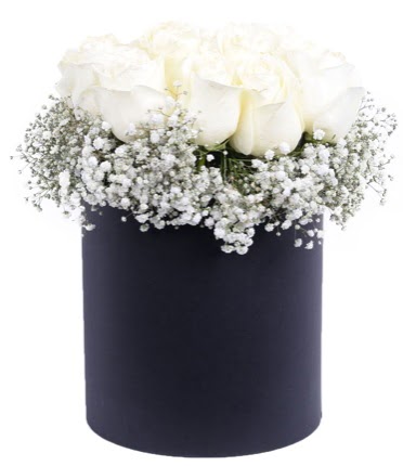 Özel kutuda özel 15 beyaz gül aranjmanı  Ankara Kızılay online çiçek gönderme sipariş 